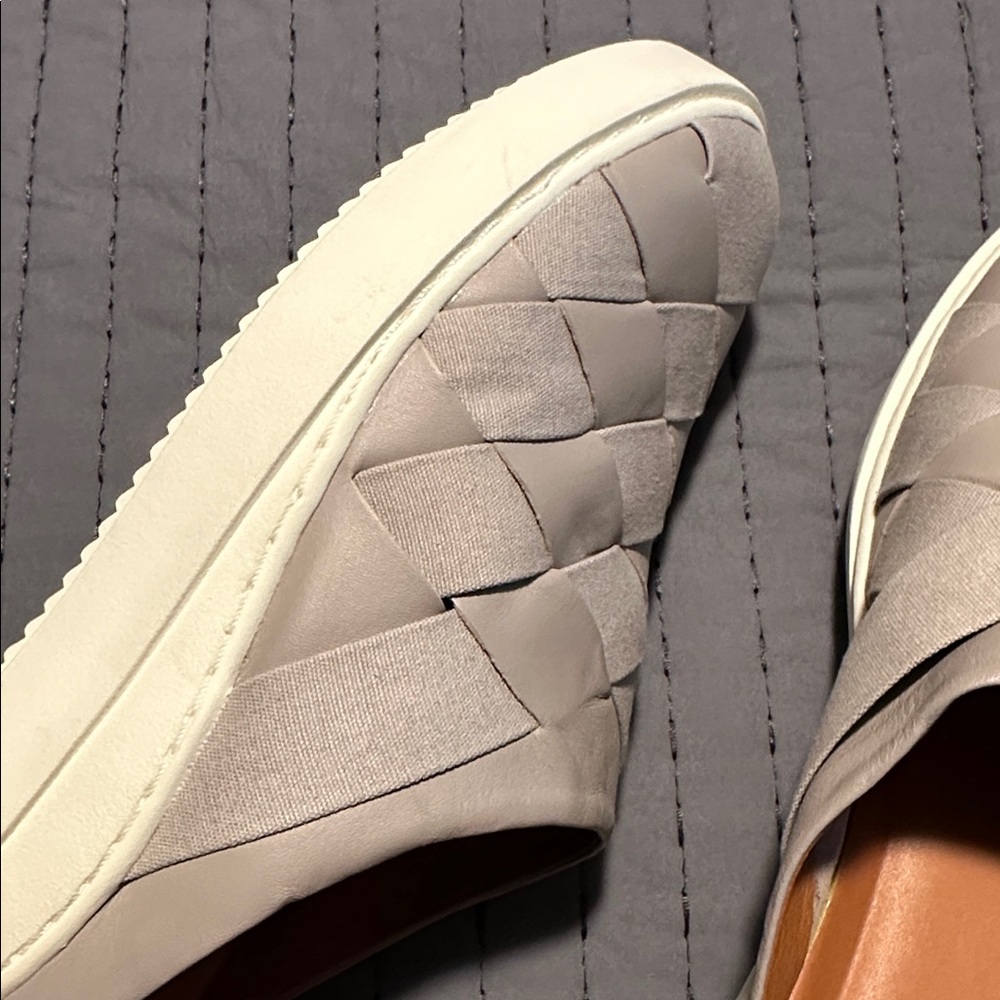 Lucky Brand Killian Grey Chinchilla Woven Canvas Slides - Womens Size 10M. - Picture 9 of 9